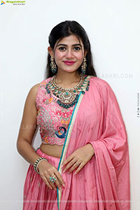 Prantika Das Poses with Jewellery, HD Gallery