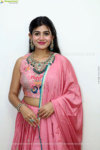 Prantika Das Poses with Jewellery, HD Gallery