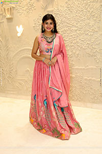 Prantika Das Poses with Jewellery, HD Gallery