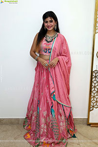 Prantika Das Poses with Jewellery, HD Gallery