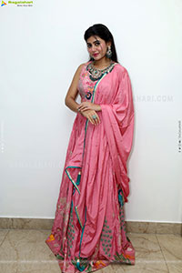Prantika Das Poses with Jewellery, HD Gallery