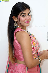 Prantika Das Poses with Jewellery, HD Gallery