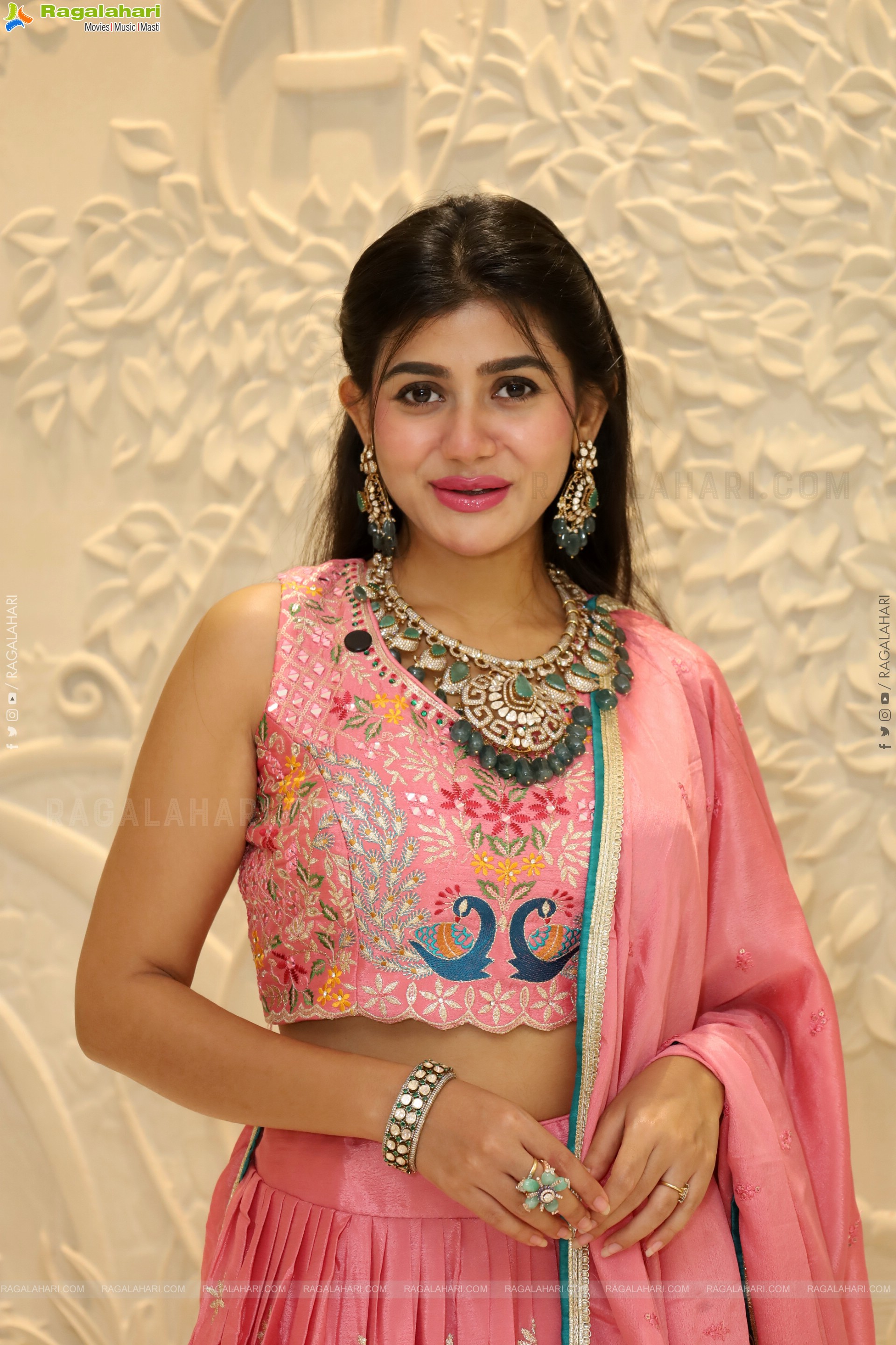 Prantika Das Poses with Jewellery, HD Gallery
