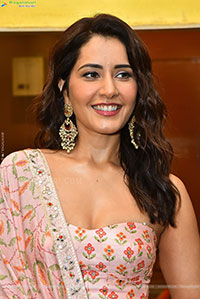Raashi Khanna at Telusu Kada Trailer Launch Event