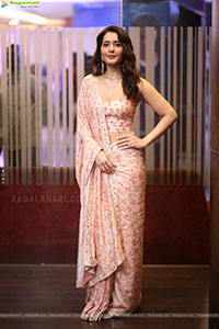 Raashi Khanna at Telusu Kada Trailer Launch Event