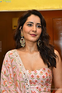 Raashi Khanna at Telusu Kada Trailer Launch Event