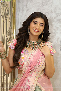 Rashi Singh Poses With Designer Jewellery, HD Gallery