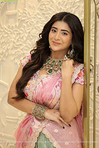Rashi Singh Poses With Designer Jewellery, HD Gallery