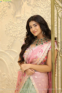 Rashi Singh Poses With Designer Jewellery, HD Gallery