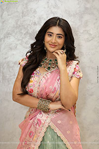 Rashi Singh Poses With Designer Jewellery, HD Gallery