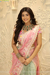 Rashi Singh Poses With Designer Jewellery, HD Gallery