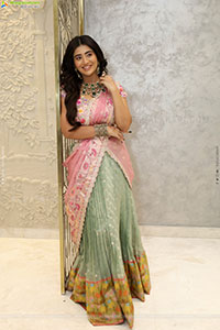 Rashi Singh Poses With Designer Jewellery, HD Gallery