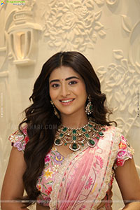 Rashi Singh Poses With Designer Jewellery, HD Gallery
