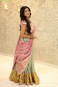 Rashi Singh Poses With Designer Jewellery, HD Gallery