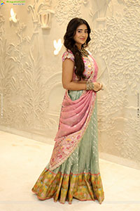 Rashi Singh Poses With Designer Jewellery, HD Gallery