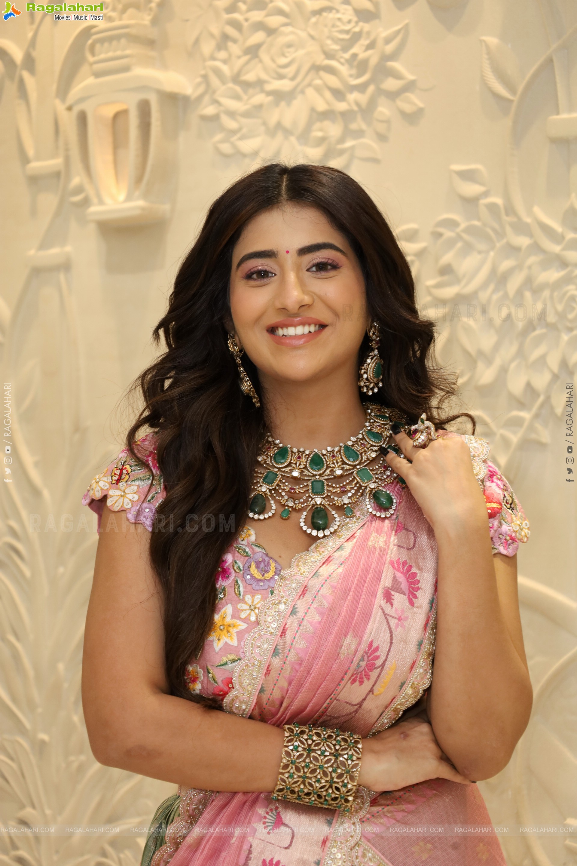 Rashi Singh Poses With Designer Jewellery, HD Gallery