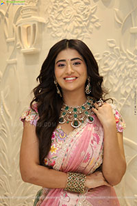 Rashi Singh Poses With Designer Jewellery, HD Gallery