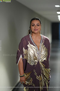 Shilpa Shirodkar at Jatadhara Trailer Launch, HD Gallery