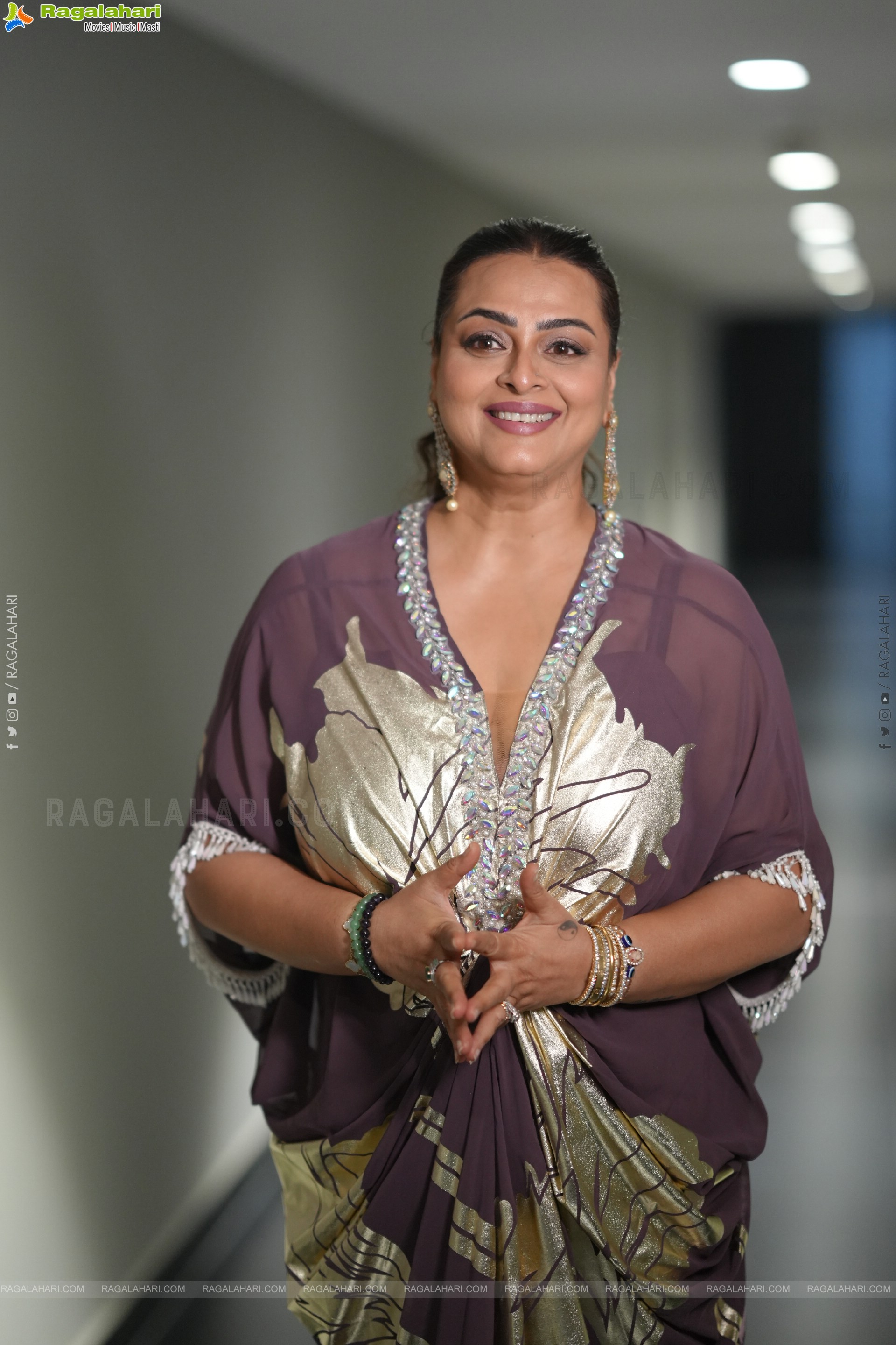 Shilpa Shirodkar at Jatadhara Trailer Launch, HD Gallery