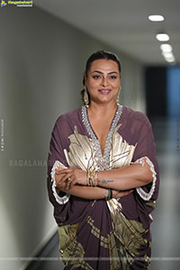 Shilpa Shirodkar at Jatadhara Trailer Launch, HD Gallery