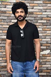 Siddhu Jonnalagadda at Telusu Kada Interview, HD Gallery