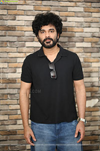 Siddhu Jonnalagadda at Telusu Kada Interview, HD Gallery