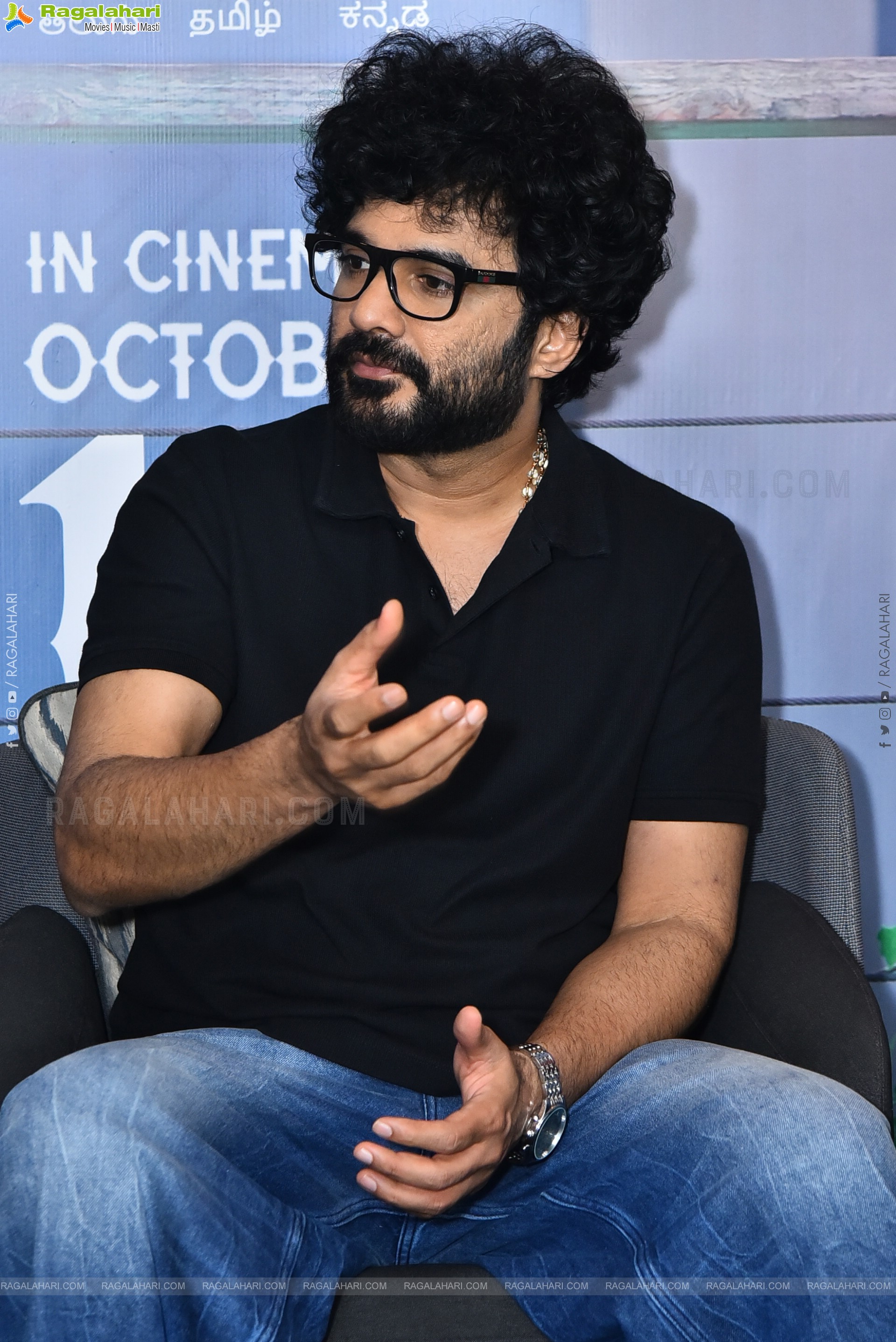 Siddhu Jonnalagadda at Telusu Kada Interview, HD Gallery