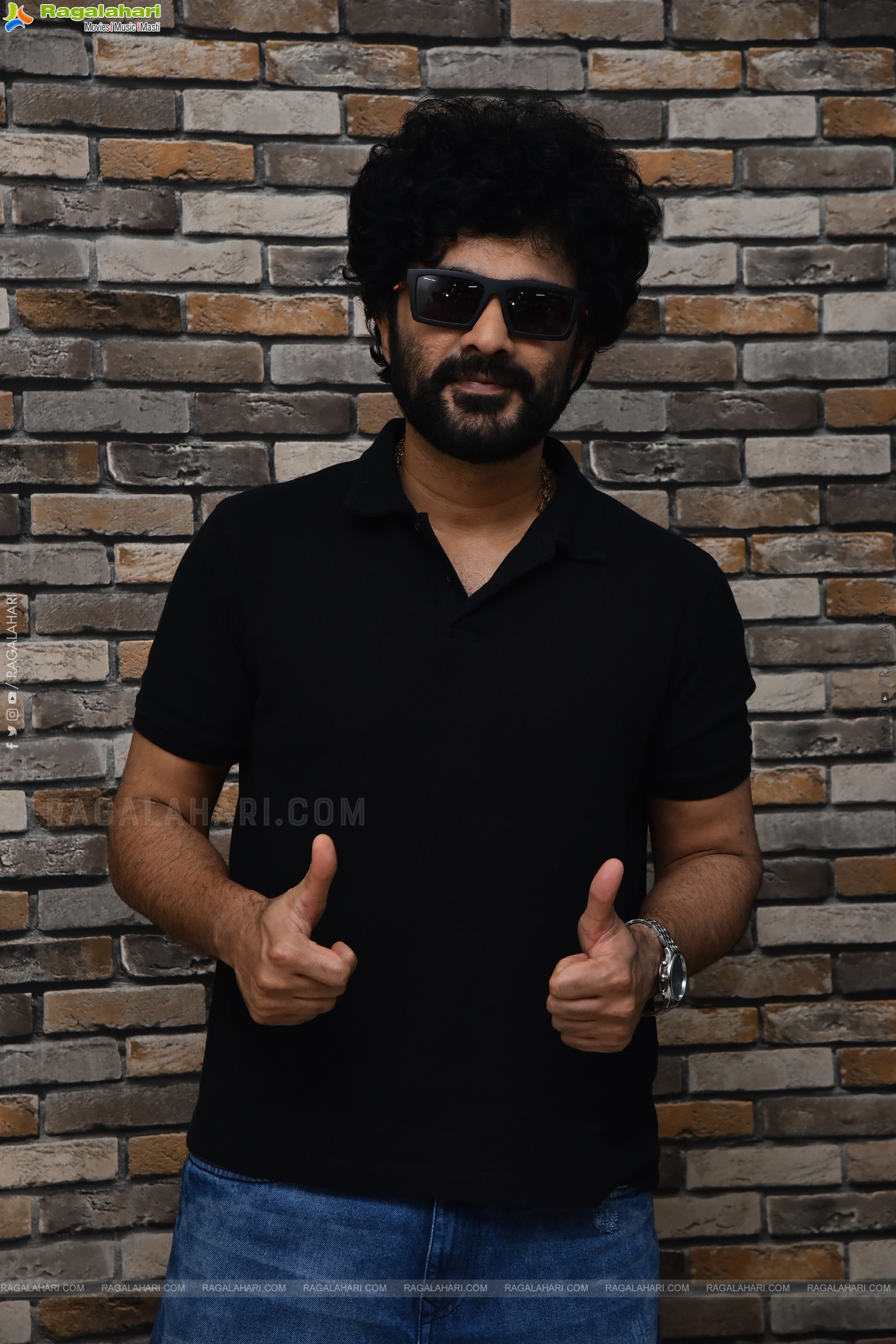 Siddhu Jonnalagadda at Telusu Kada Interview, HD Gallery