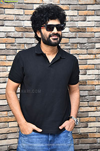 Siddhu Jonnalagadda at Telusu Kada Interview, HD Gallery