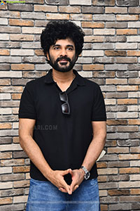 Siddhu Jonnalagadda at Telusu Kada Interview, HD Gallery