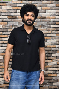 Siddhu Jonnalagadda at Telusu Kada Interview, HD Gallery