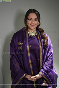 Sonakshi Sinha at Jatadhara Movie Trailer Launch 