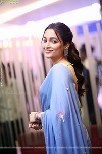 Srinidhi Shetty at Telusu Kada Movie Trailer Launch