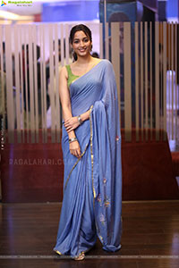 Srinidhi Shetty at Telusu Kada Movie Trailer Launch
