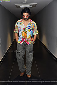 Sudheer Babu at Jatadhara Trailer Launch Event, HD Gallery 