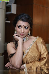 Tejaswi Madiwada at Hi Life Fashion Special Exhibition