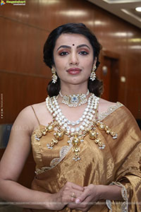 Tejaswi Madiwada at Hi Life Fashion Special Exhibition