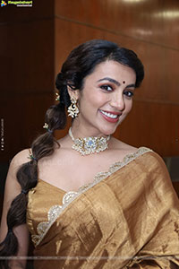Tejaswi Madiwada at Hi Life Fashion Special Exhibition