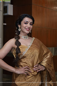 Tejaswi Madiwada at Hi Life Fashion Special Exhibition