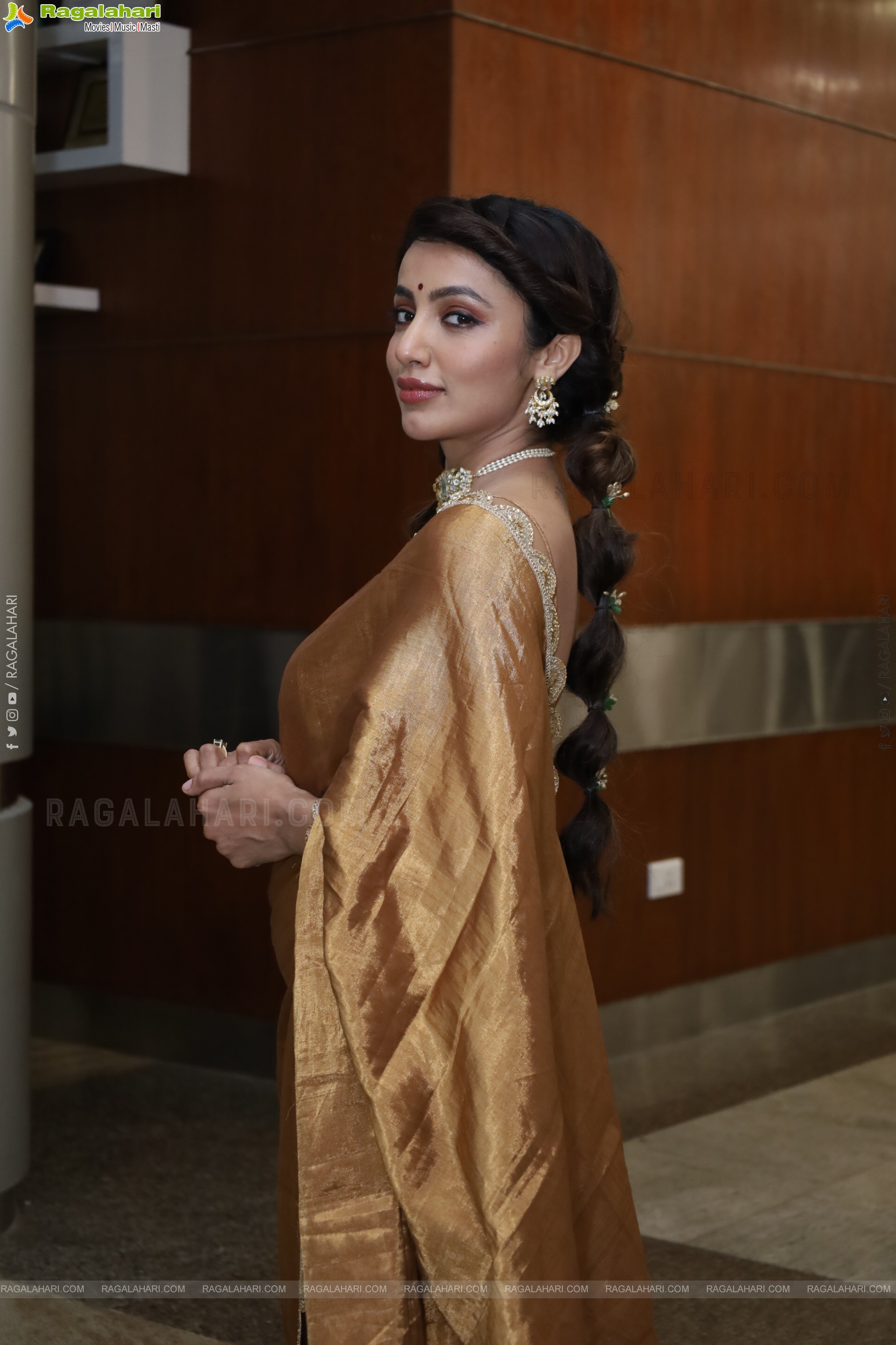 Tejaswi Madiwada at Hi Life Fashion Special Exhibition Launch, HD Gallery