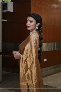 Tejaswi Madiwada at Hi Life Fashion Special Exhibition
