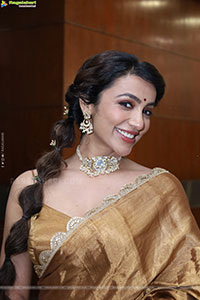 Tejaswi Madiwada at Hi Life Fashion Special Exhibition