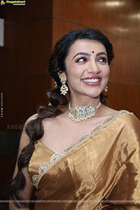 Tejaswi Madiwada at Hi Life Fashion Special Exhibition