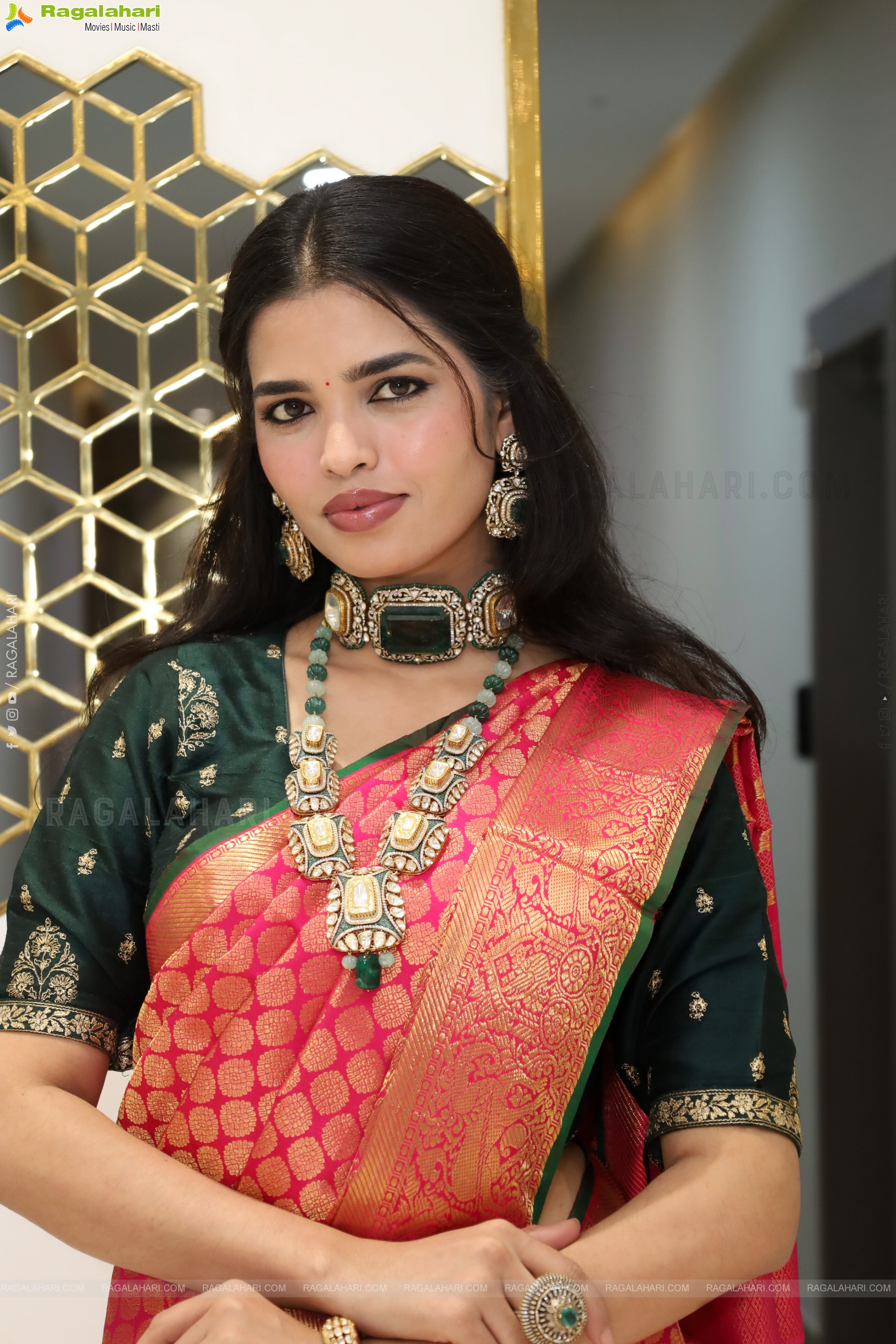 Urmila Chauhan Poses with Traditional Designer Jewellery, HD Gallery