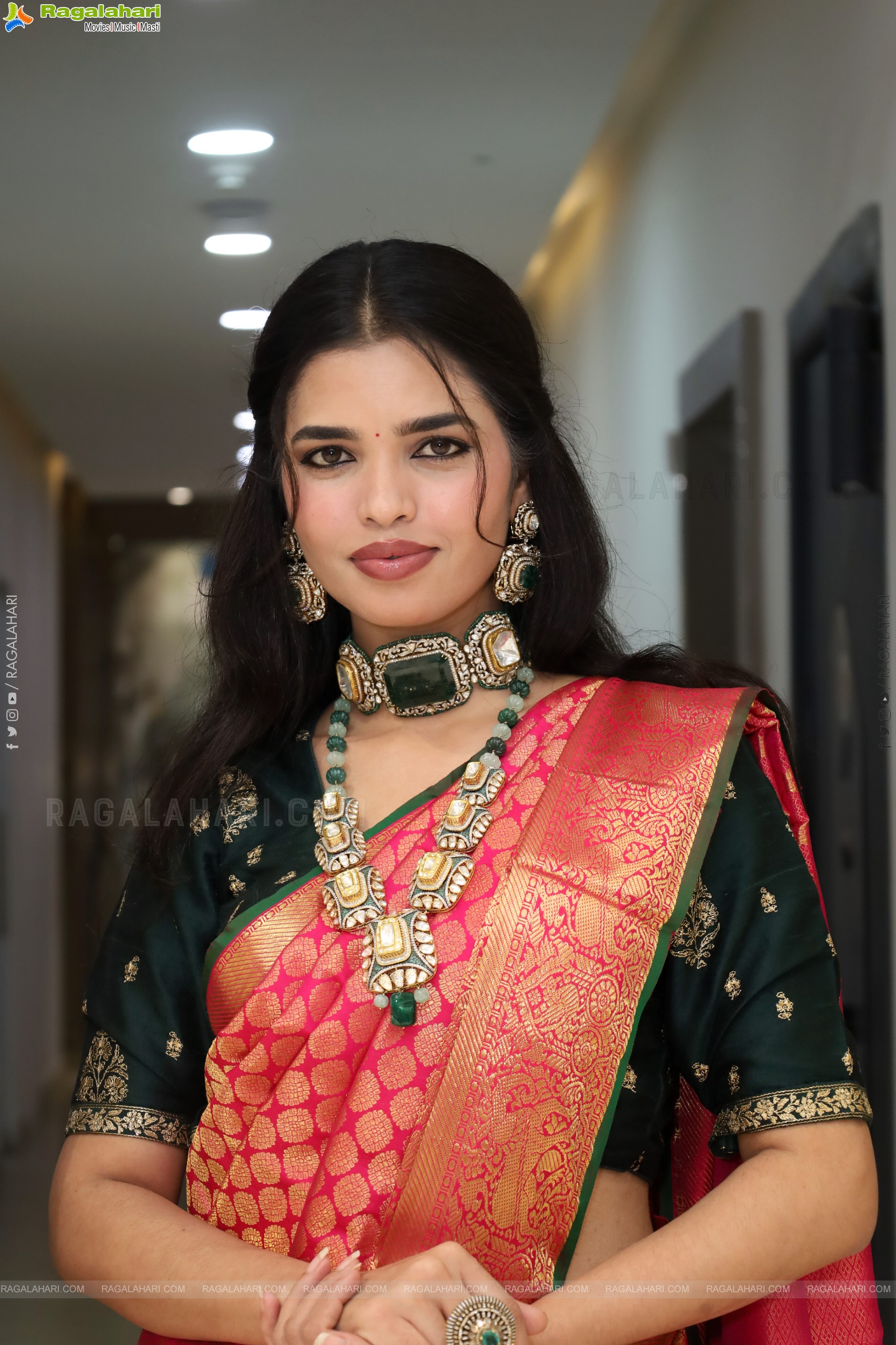 Urmila Chauhan Poses with Traditional Designer Jewellery, HD Gallery