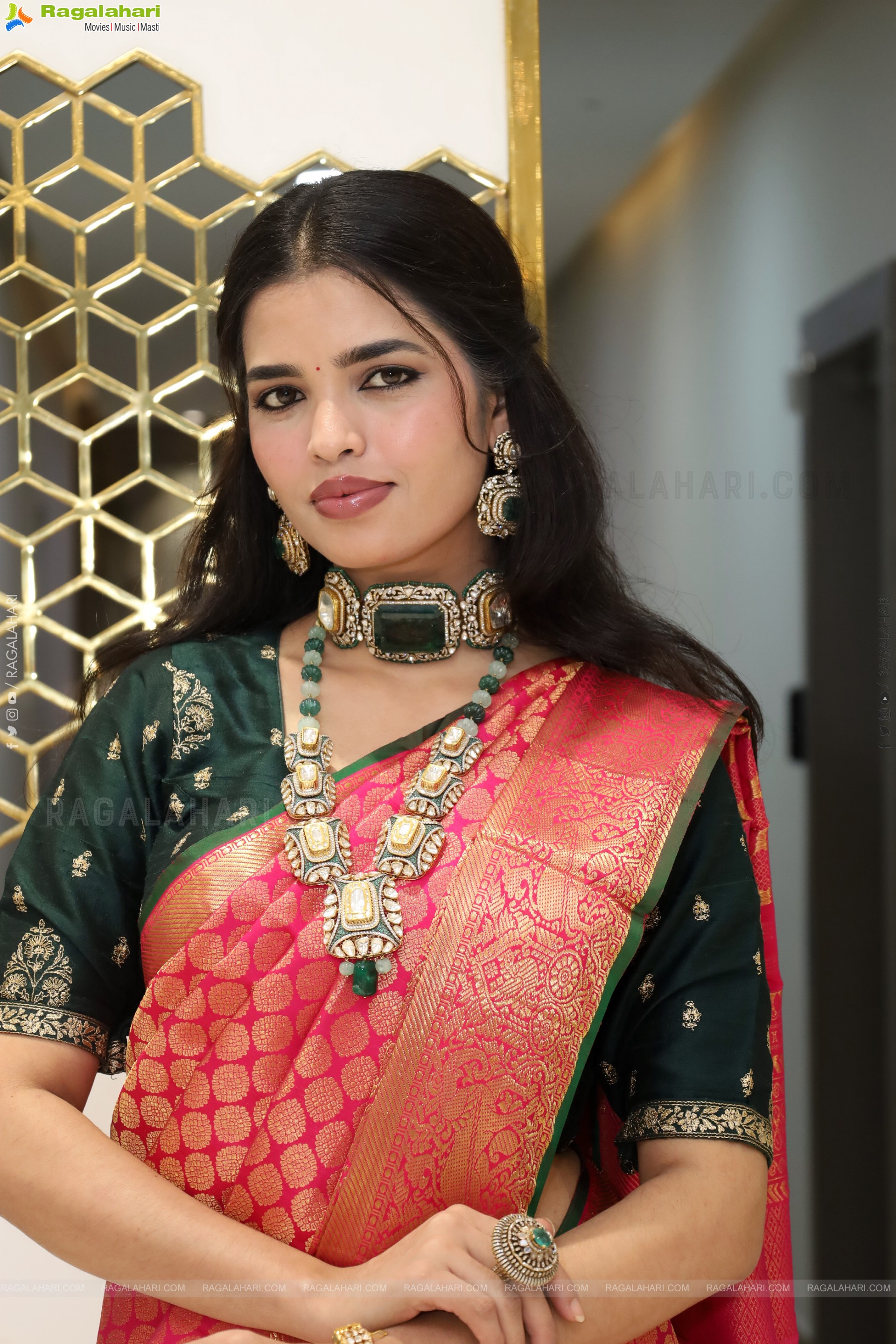 Urmila Chauhan Poses with Traditional Designer Jewellery, HD Gallery