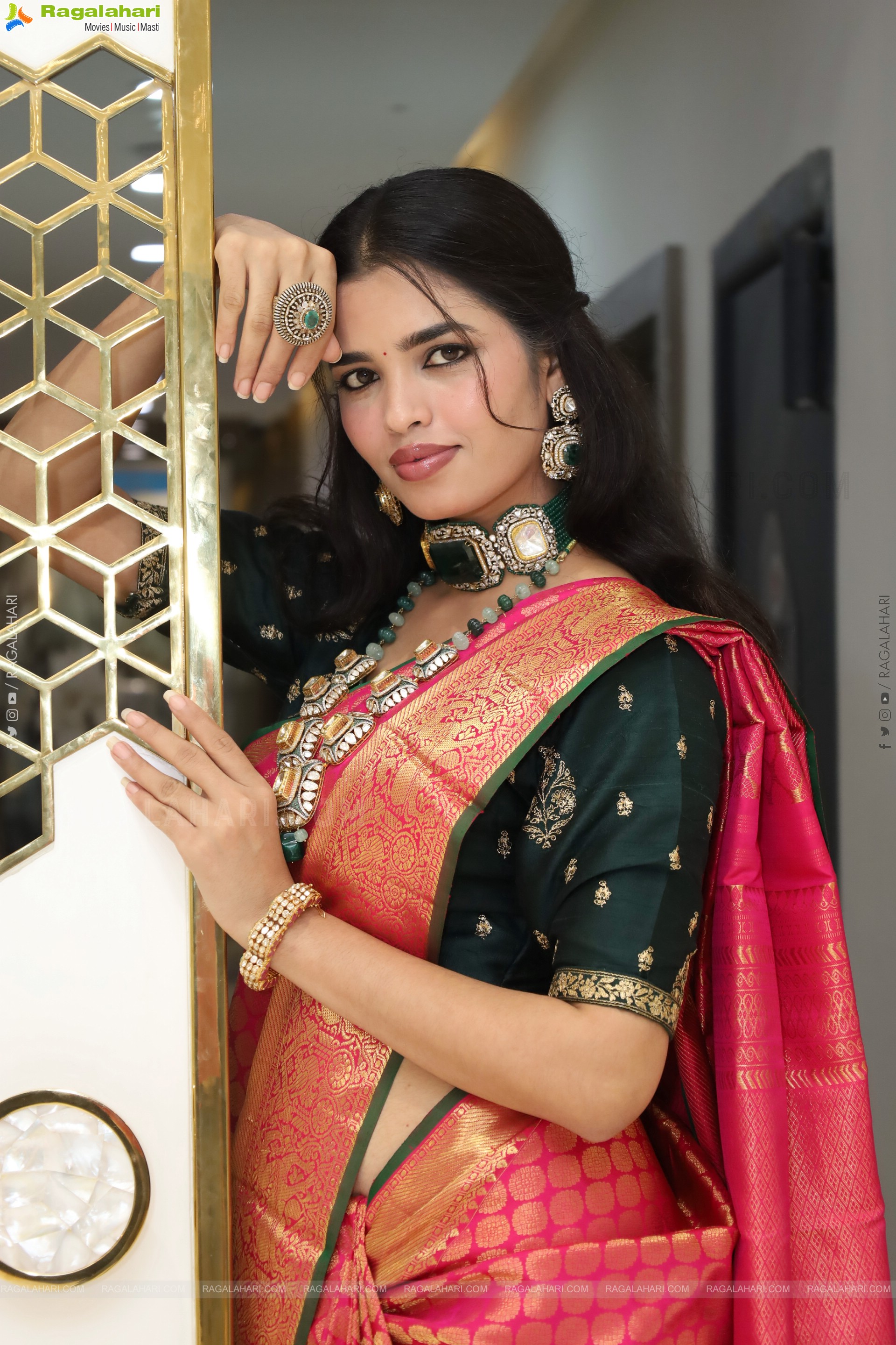 Urmila Chauhan Poses with Traditional Designer Jewellery, HD Gallery