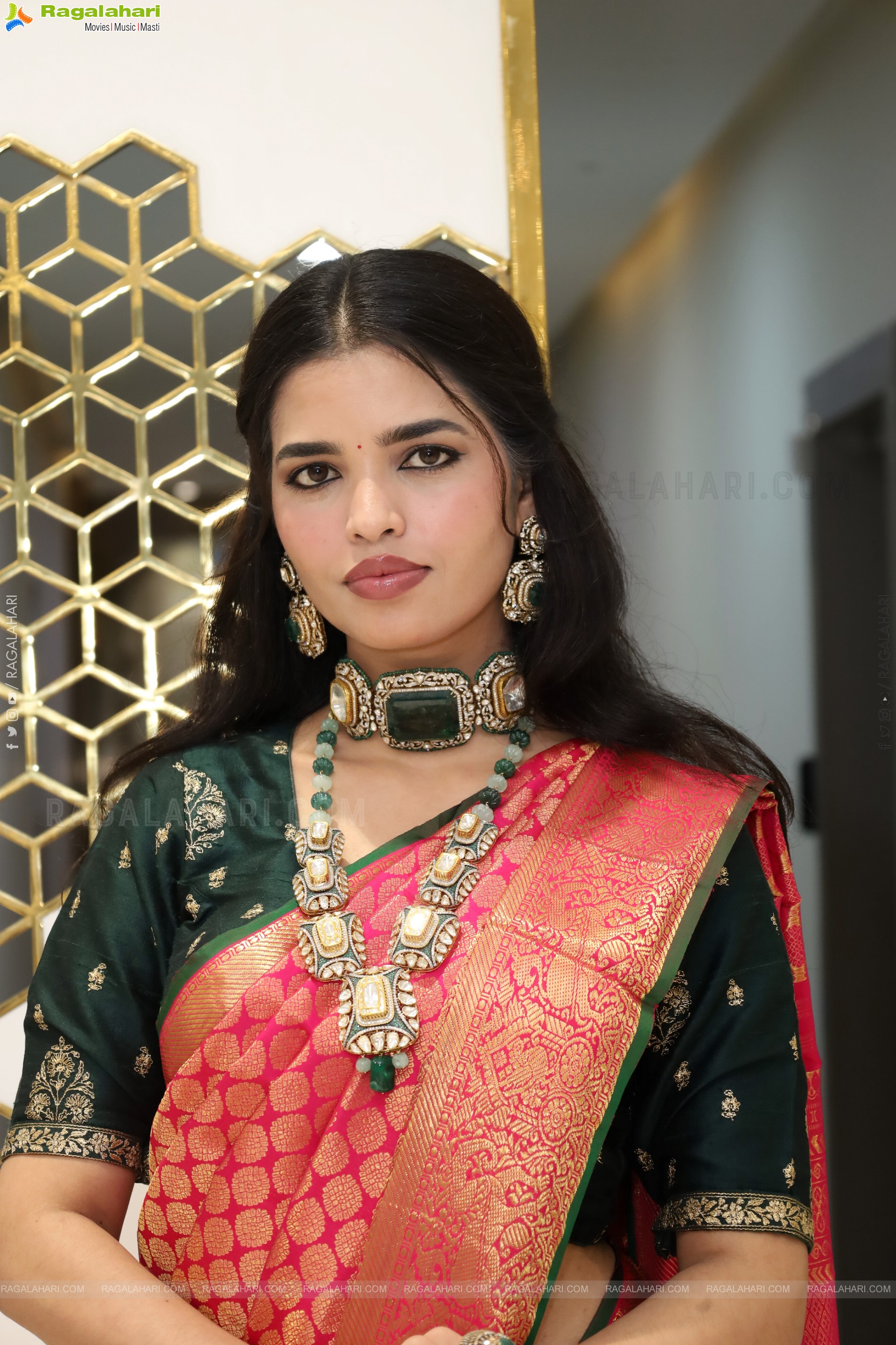 Urmila Chauhan Poses with Traditional Designer Jewellery, HD Gallery