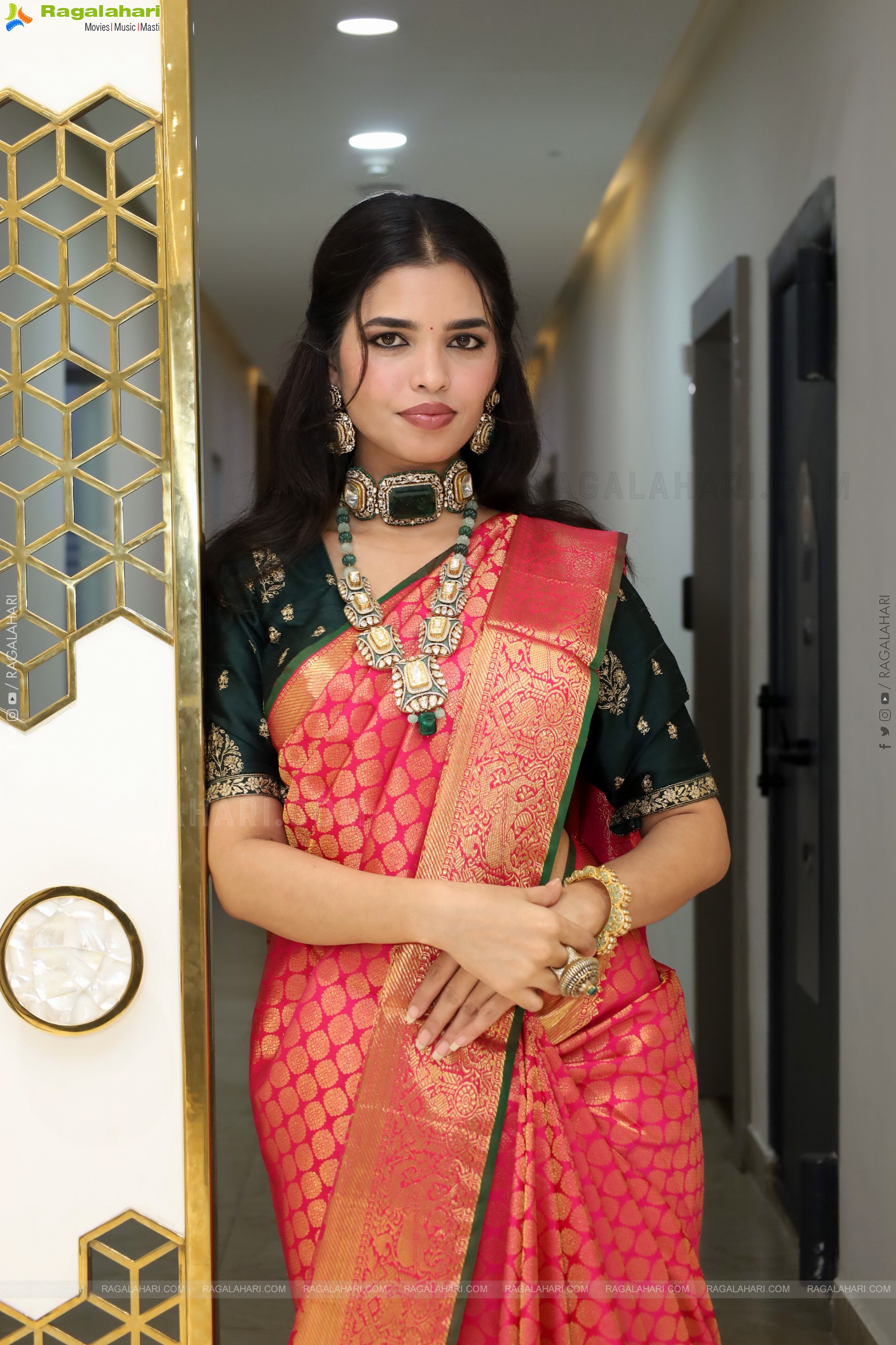 Urmila Chauhan Poses with Traditional Designer Jewellery, HD Gallery