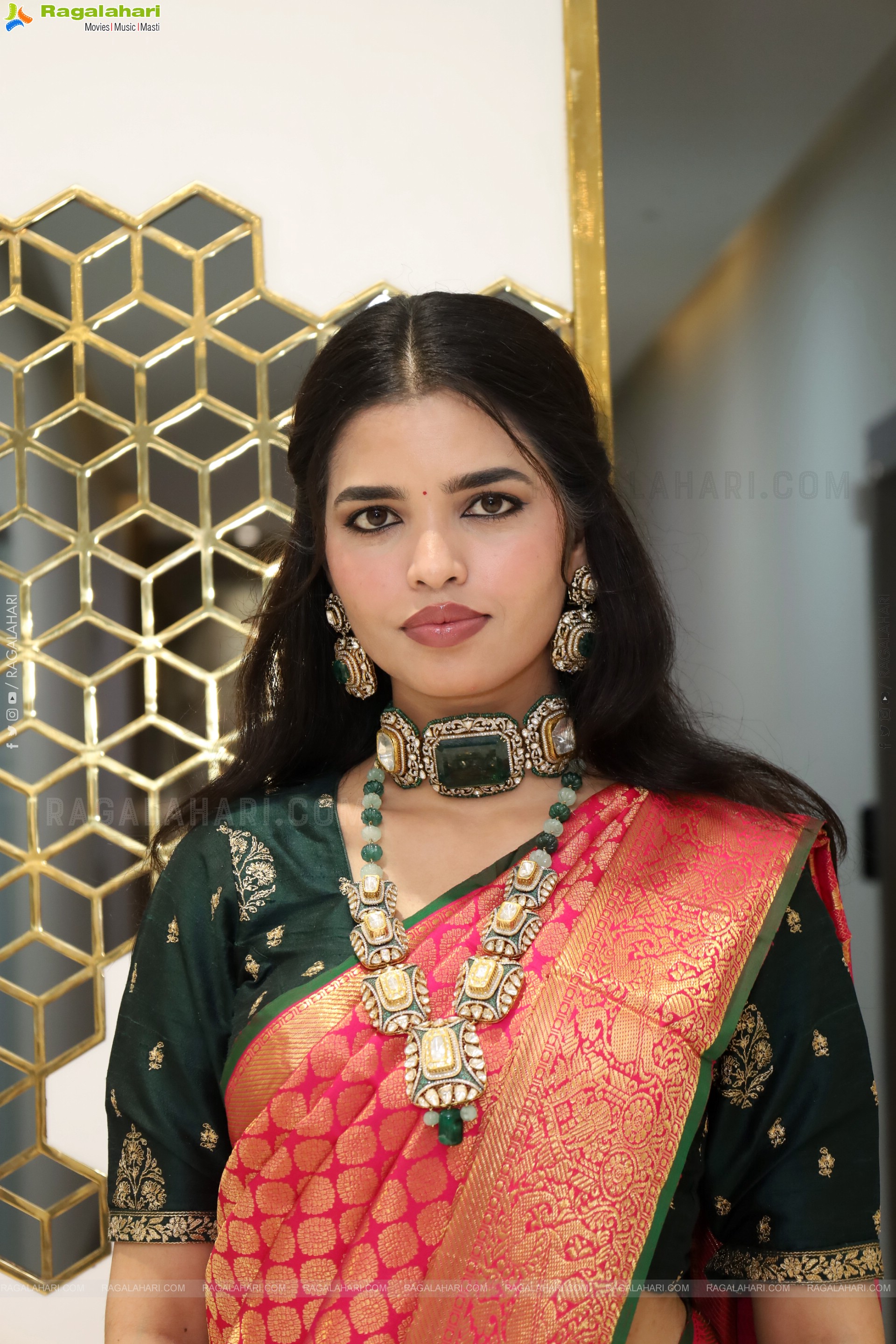 Urmila Chauhan Poses with Traditional Designer Jewellery, HD Gallery